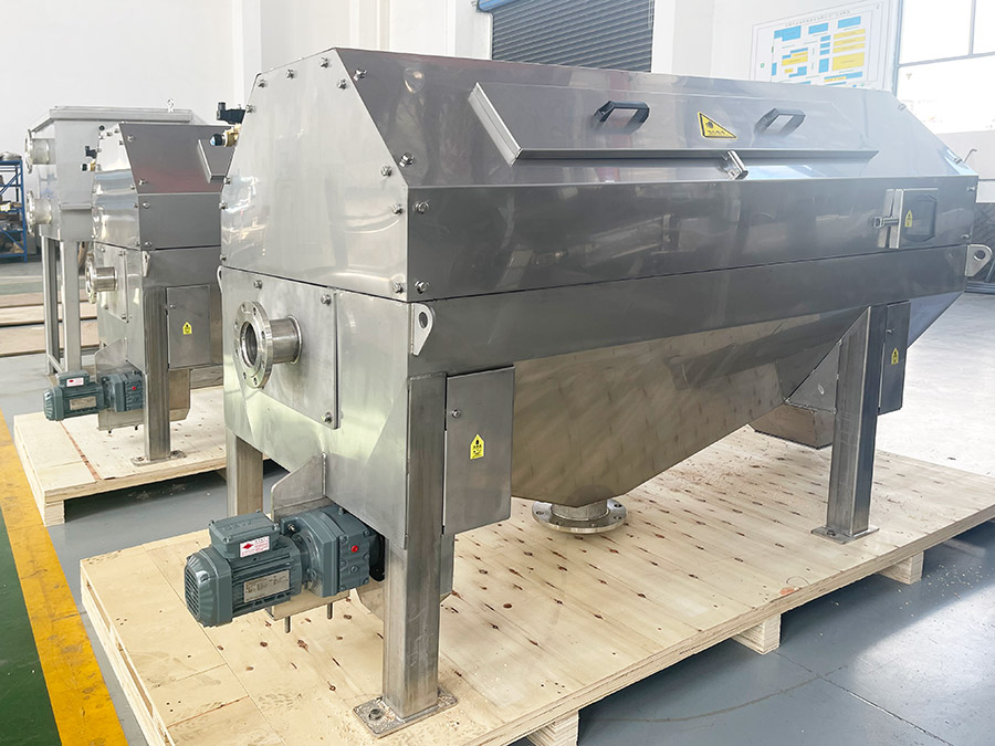 Fully screened ins...